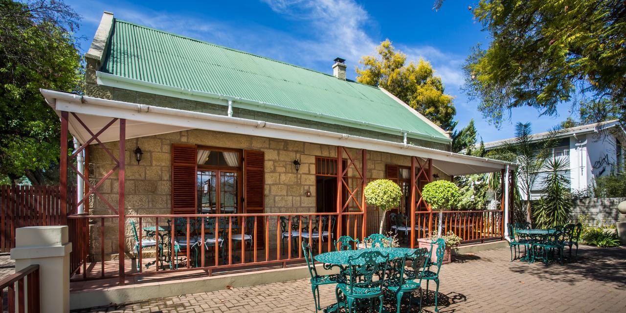 88 Baron Van Reede Guesthouse Oudtshoorn Eksteriør billede