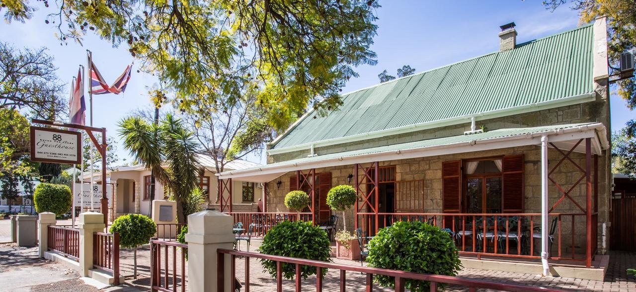 88 Baron Van Reede Guesthouse Oudtshoorn Eksteriør billede