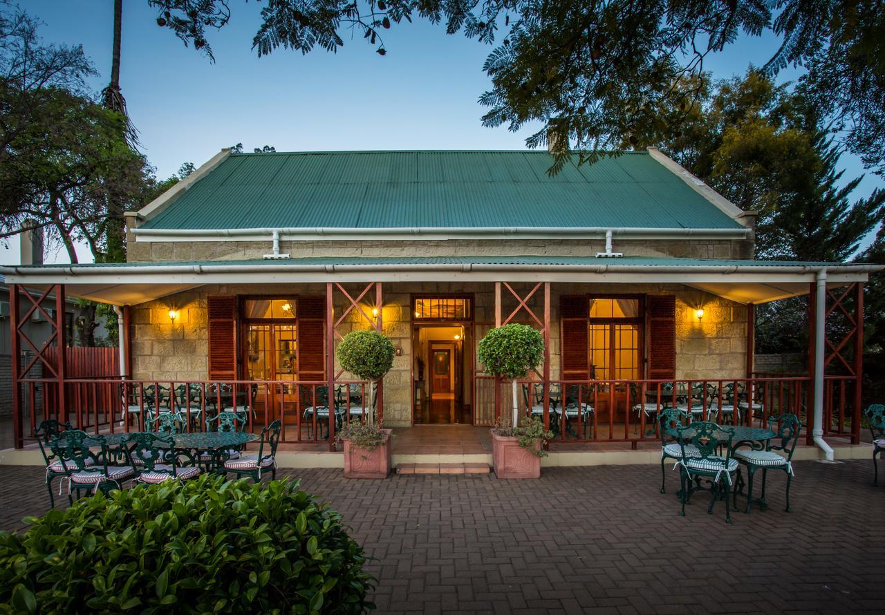 88 Baron Van Reede Guesthouse Oudtshoorn Eksteriør billede