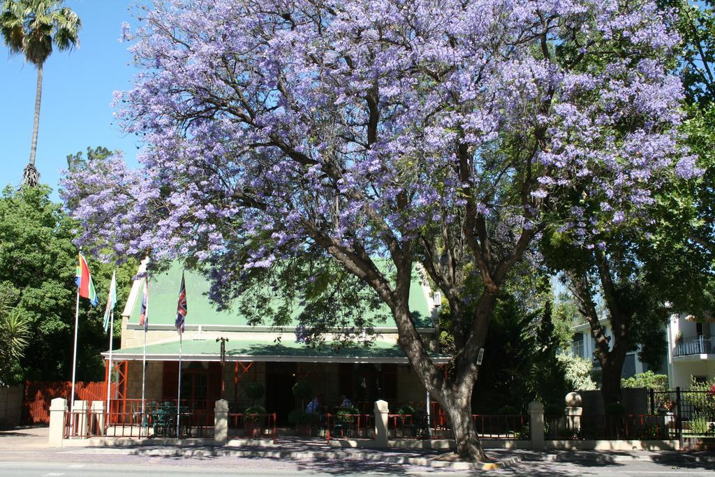 88 Baron Van Reede Guesthouse Oudtshoorn Eksteriør billede